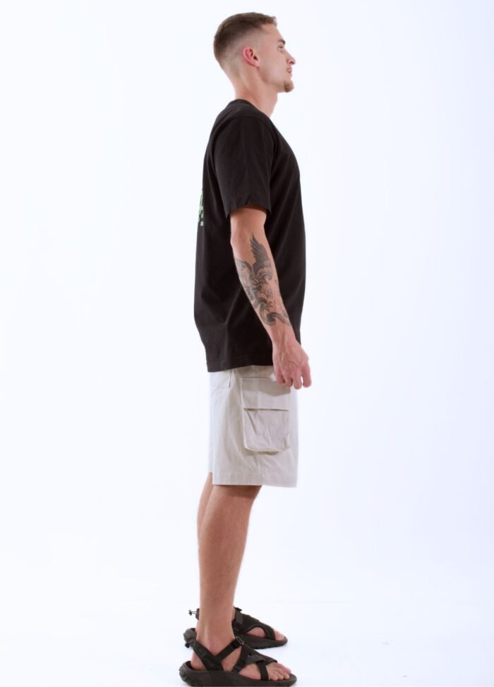 Bermuda Cargo Minimal bege, Myself Brasil, moda streetwear, roupa urbana, estilo minimalista