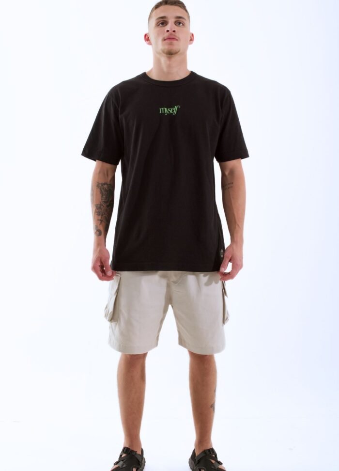 Bermuda Cargo Minimal bege, Myself Brasil, moda streetwear, roupa urbana, estilo minimalista